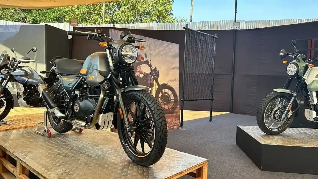 royalenfield scram 440 right front three quarter2 1