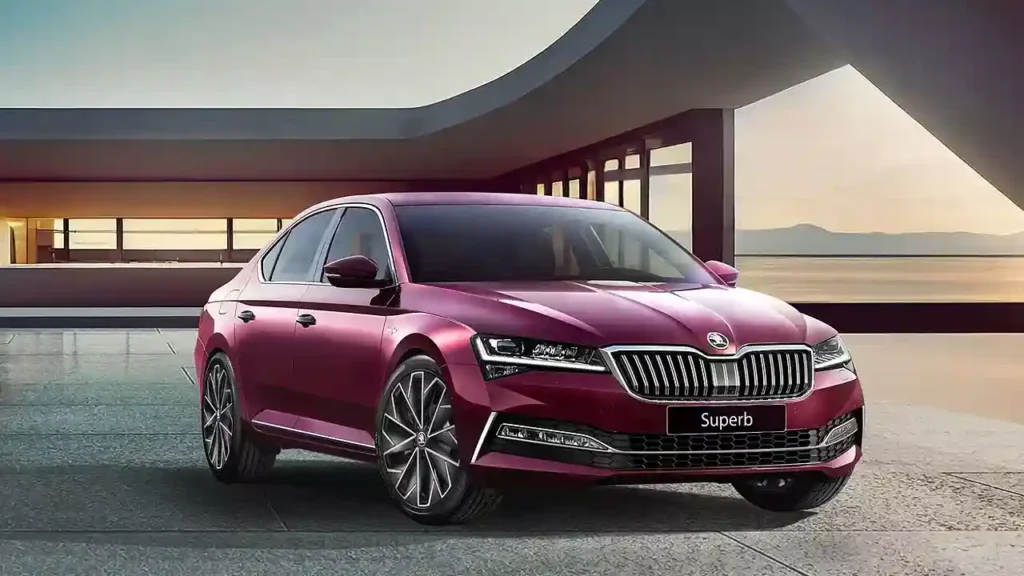 skoda superb right front three quarter0